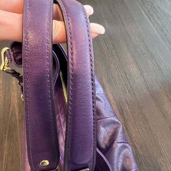 Coach 15958 Madison Purple Leather Large
Convertible Shoulder Bag - Picture 13 of 14